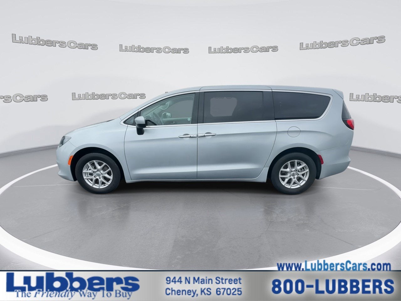 2023 Chrysler Voyager — detail view