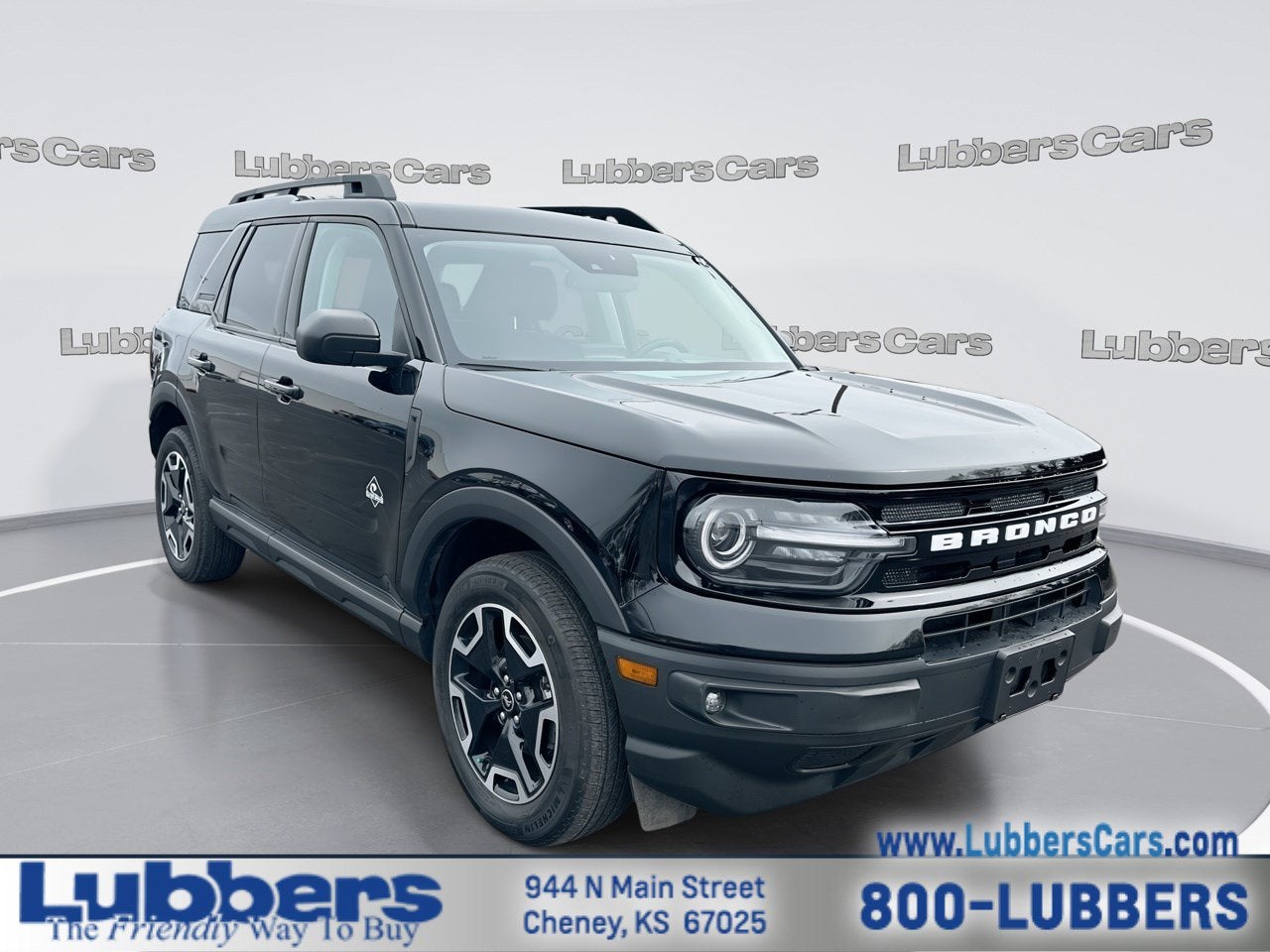 2023 Ford Bronco Sport Outer Banks in Shadow Black — front three-quarter view